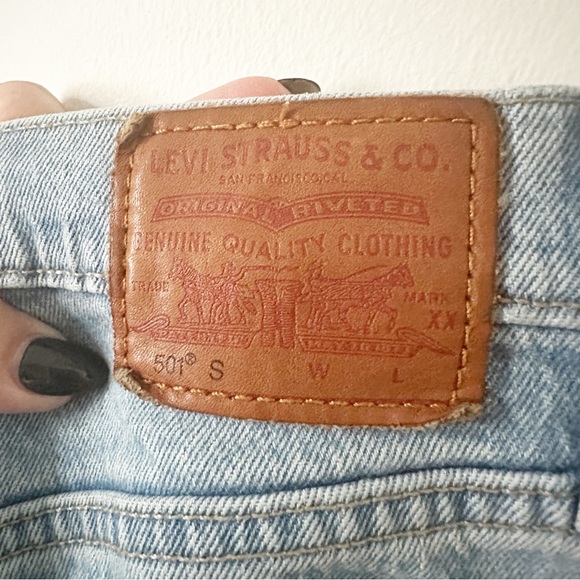 Levi's Premium 501 Button Fly Classic Straight Jeans Light Acid Wash 28 x 28 - Picture 8 of 10